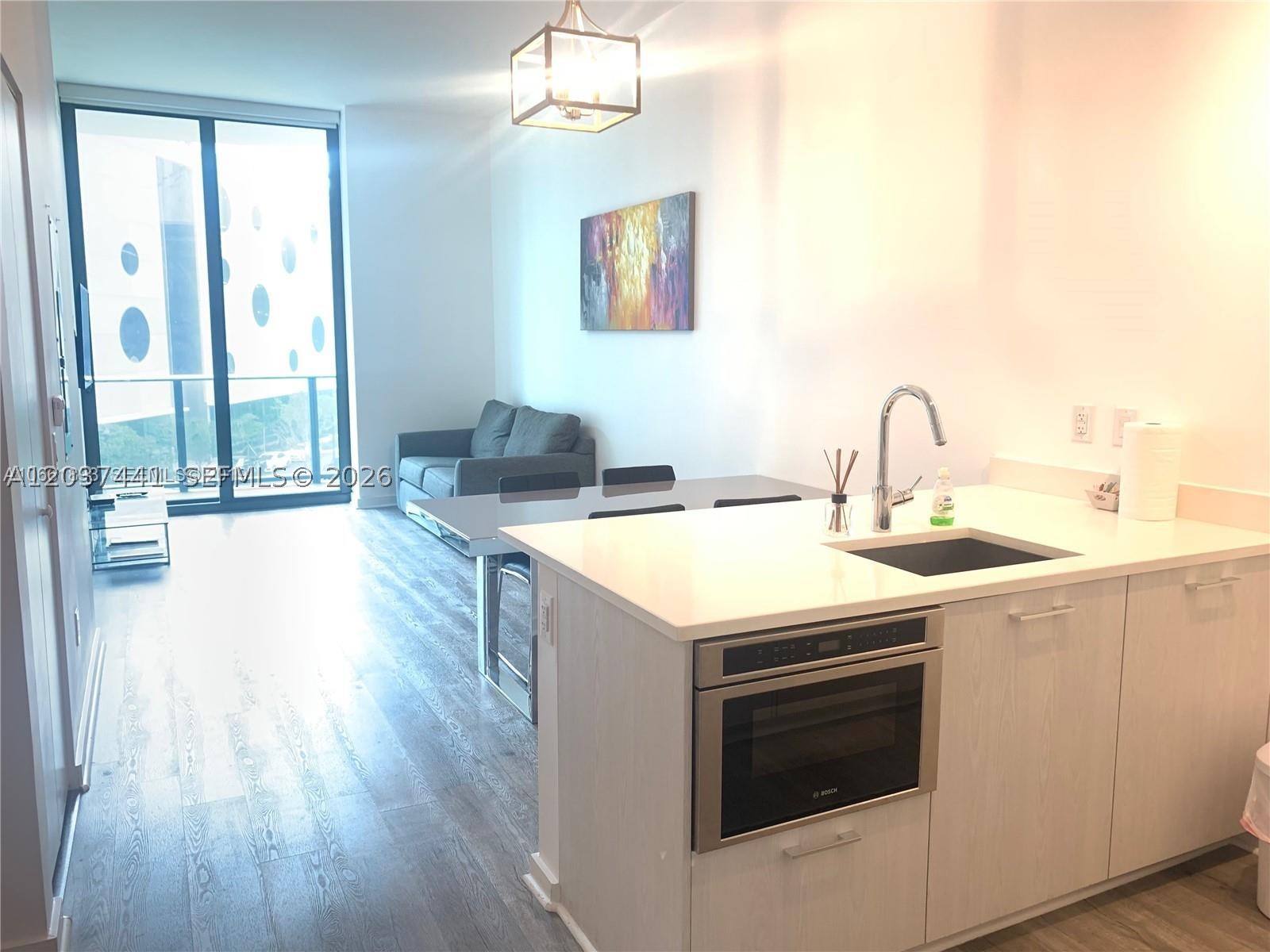501 NE 31st St 202