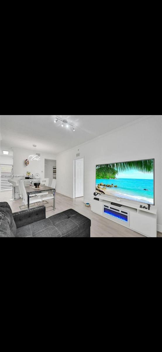 CORAL VILLAS WEST CONDO - Residential