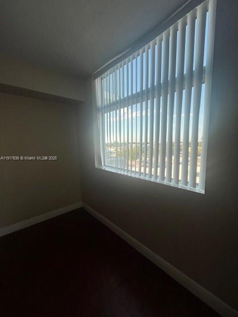 HOLLYWOOD STATION RES CON - Residential Lease