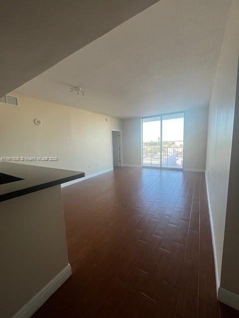 HOLLYWOOD STATION RES CON - Residential Lease