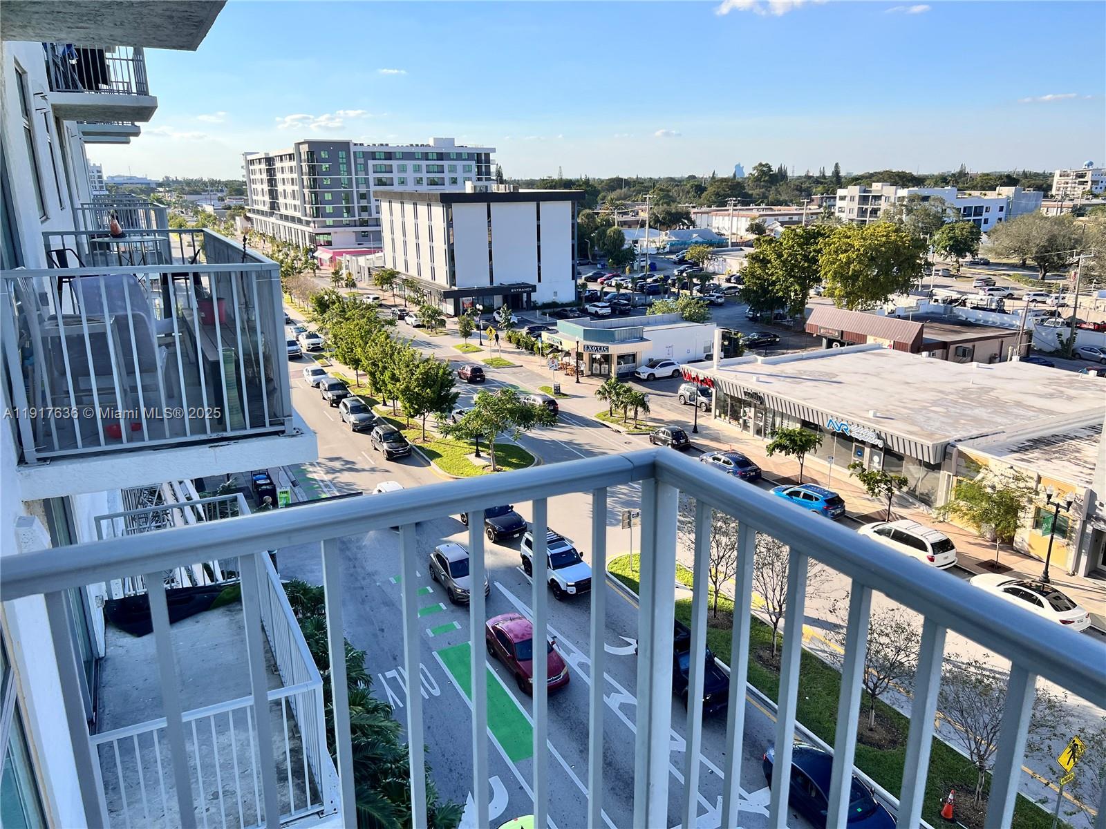 HOLLYWOOD STATION RES CON - Residential Lease