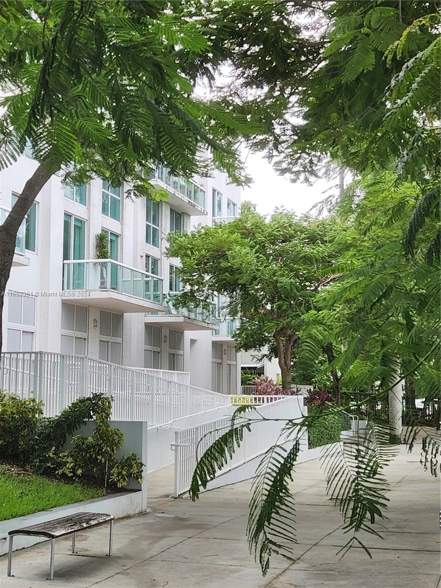 TERRAZAS RIVERPARK VILLAG - Residential