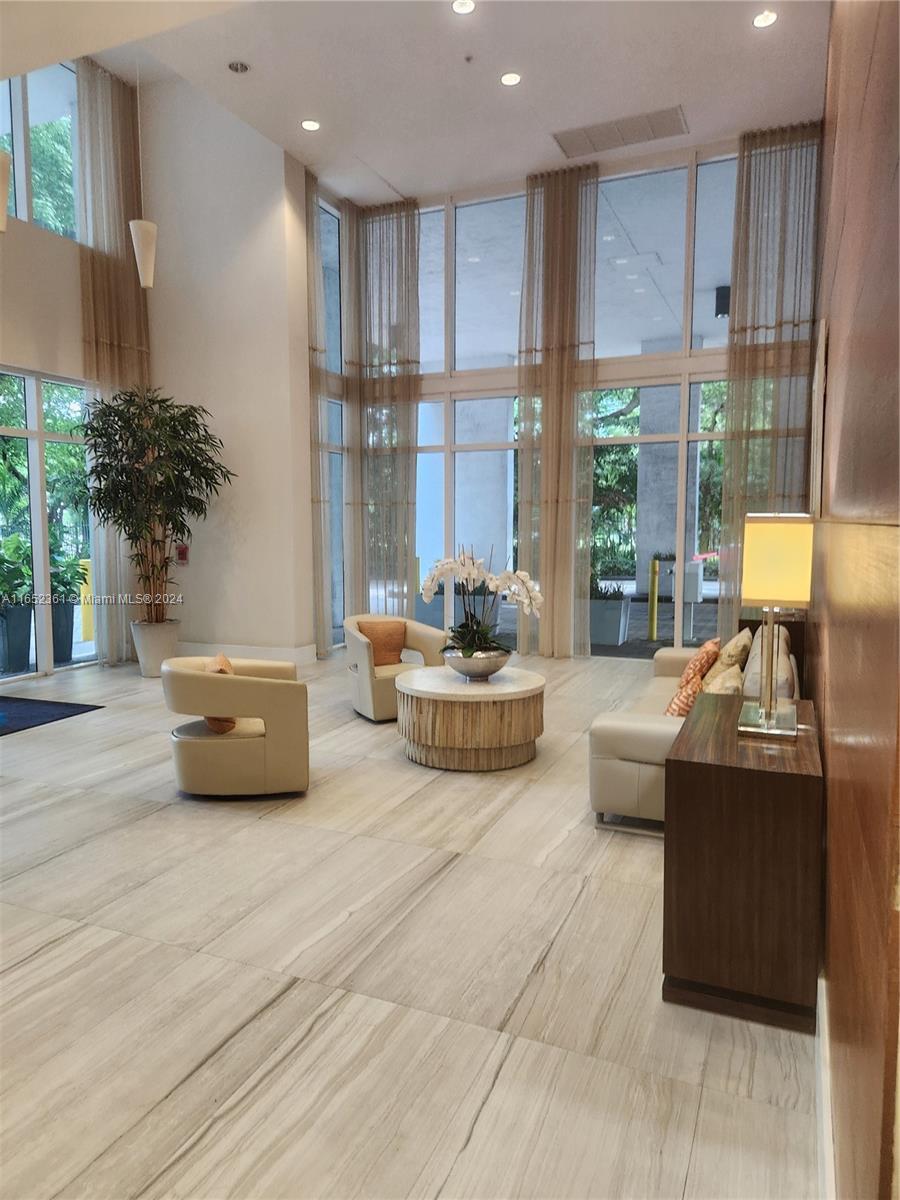 TERRAZAS RIVERPARK VILLAG - Residential
