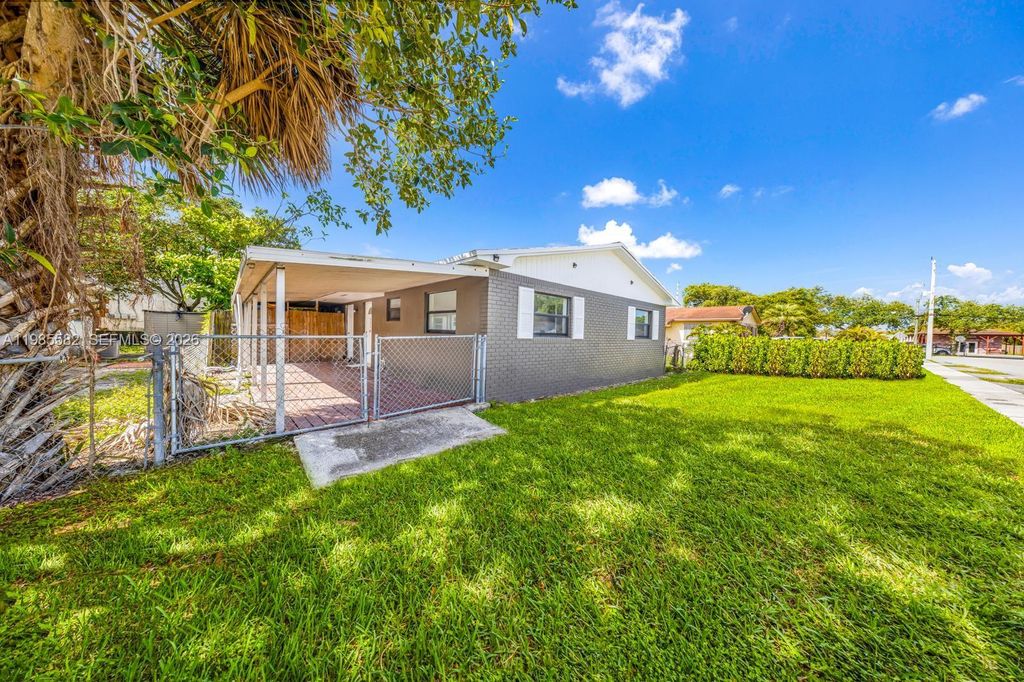 Photo of 6172 SW 44th St #1, Davie, FL 33314 (MLS # A11985582)