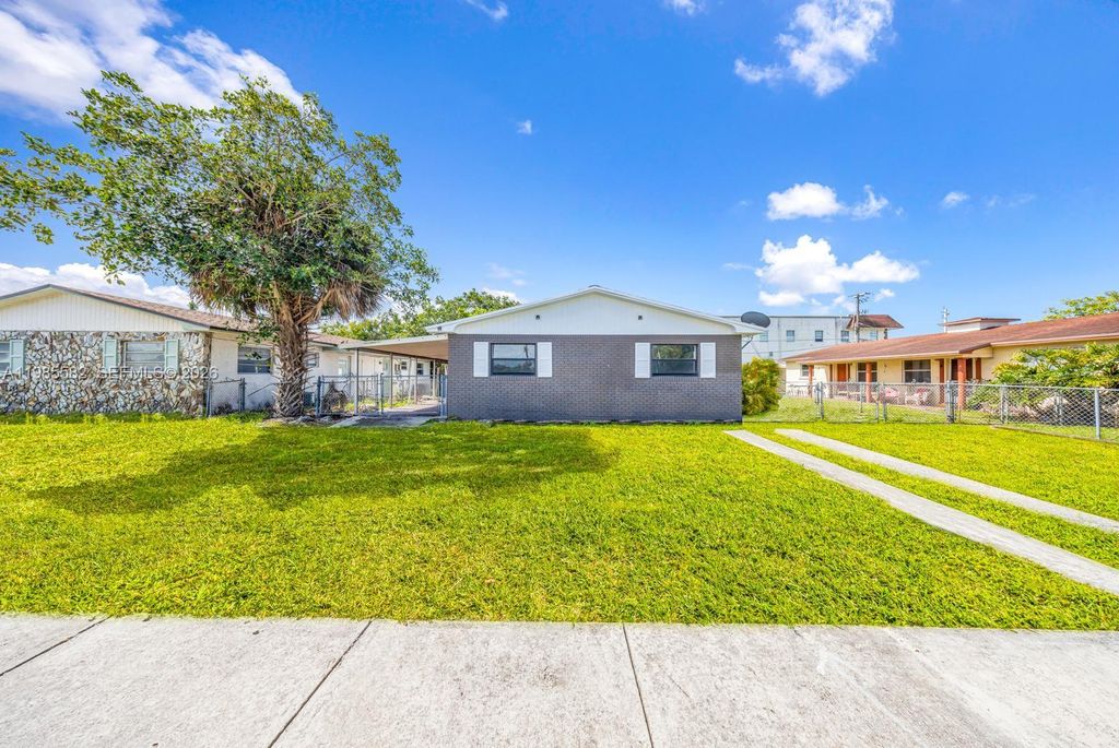 Photo of 6172 SW 44th St #1, Davie, FL 33314 (MLS # A11985582)