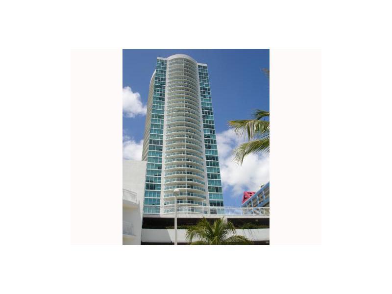Excellent rental opportunity to enjoy the best of Brickell. Water and city views. Waterfront luxury building with complete amenities package including: marina, valet, concierge, pool, spa, tennis, fitness center, picnic area and much more.