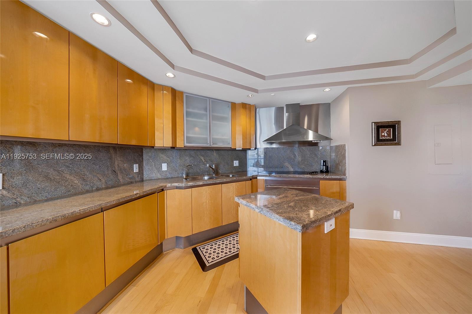 2600 ISL BLVD WILLIAMS IS - Residential