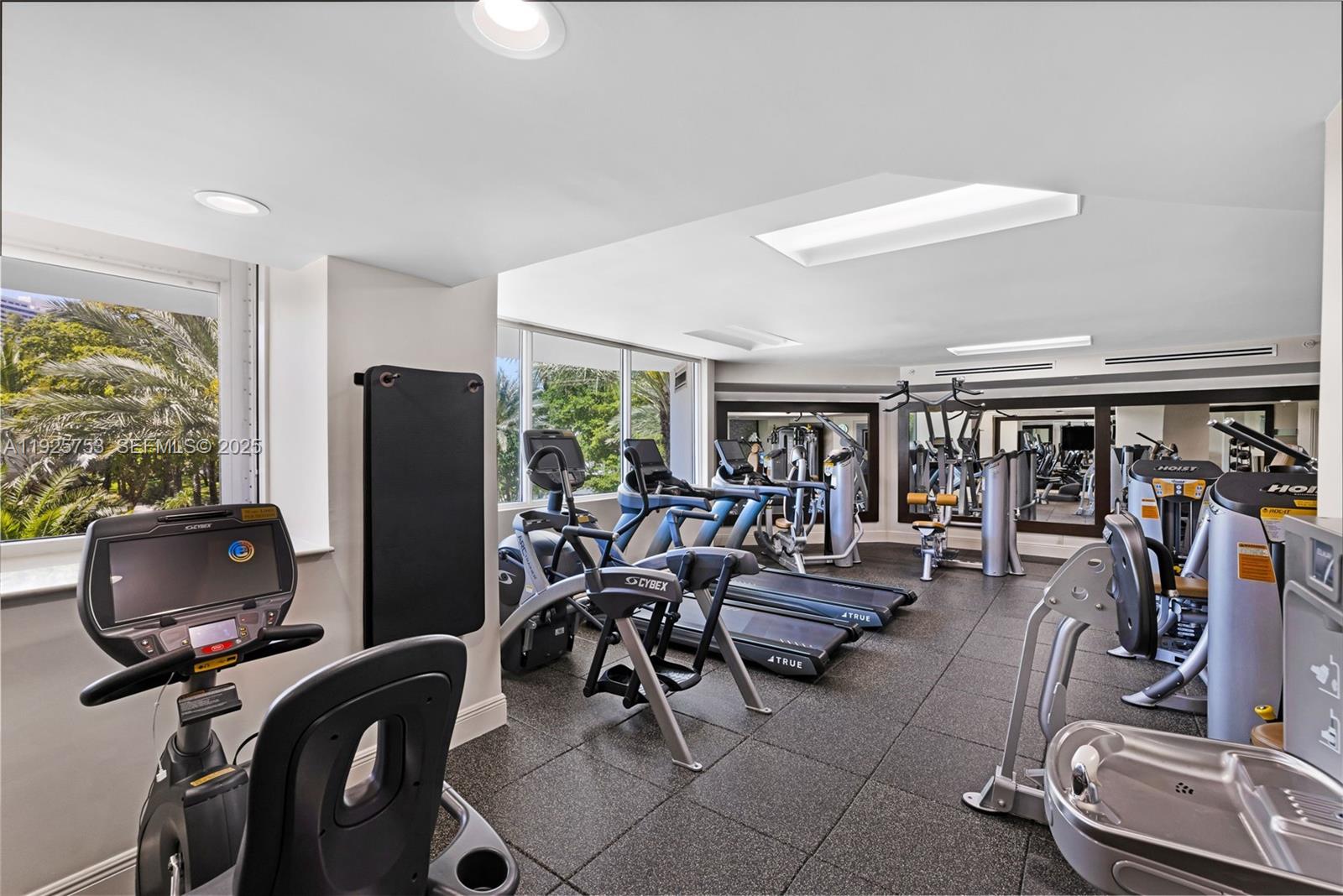 2600 ISL BLVD WILLIAMS IS - Residential