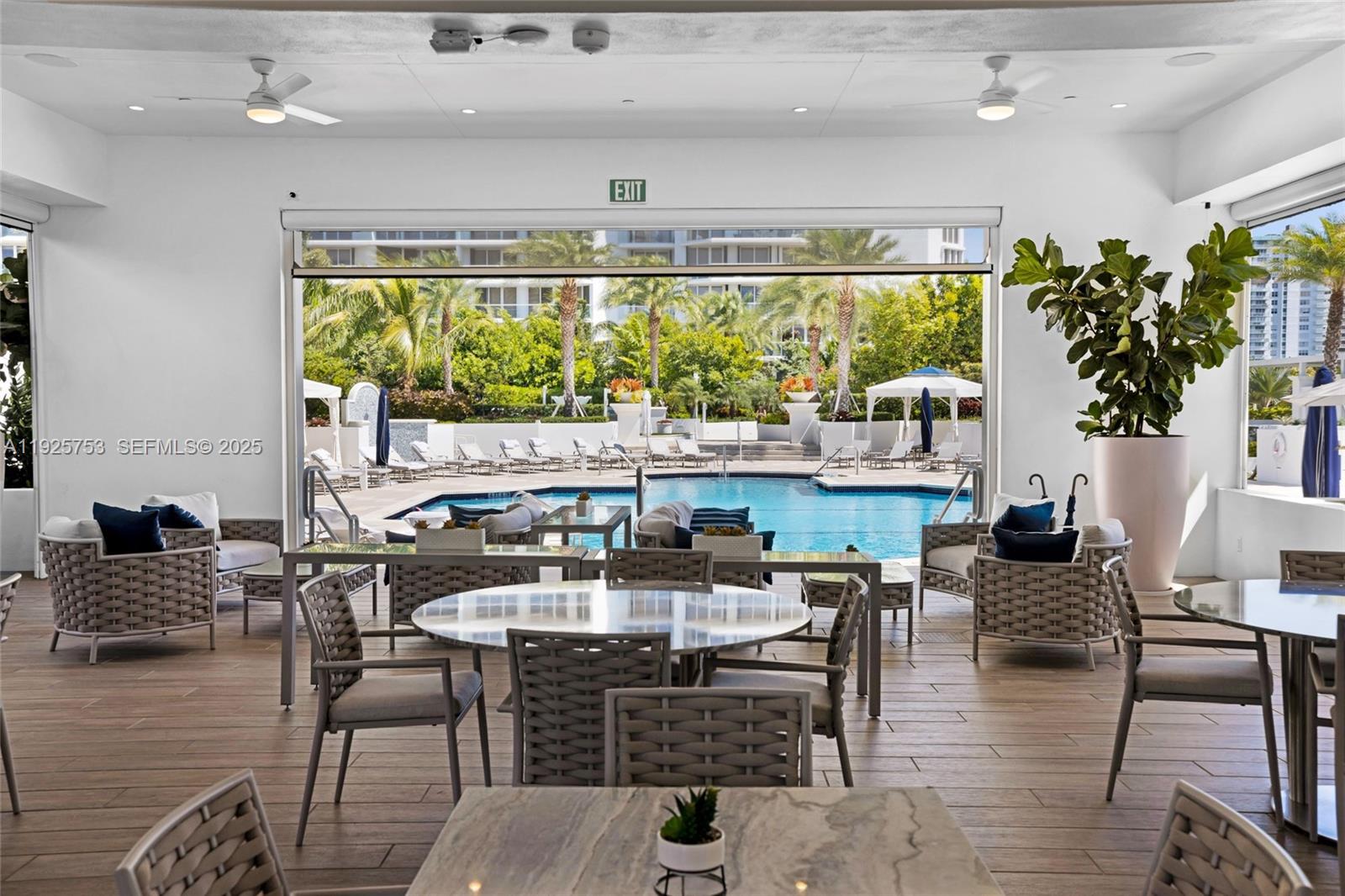 2600 ISL BLVD WILLIAMS IS - Residential