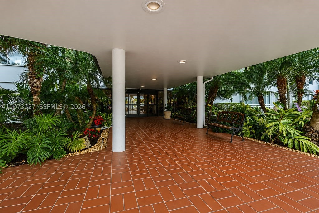 Photo of 3800 Hillcrest Dr #315, Hollywood, FL 33021 (MLS # A12073157)