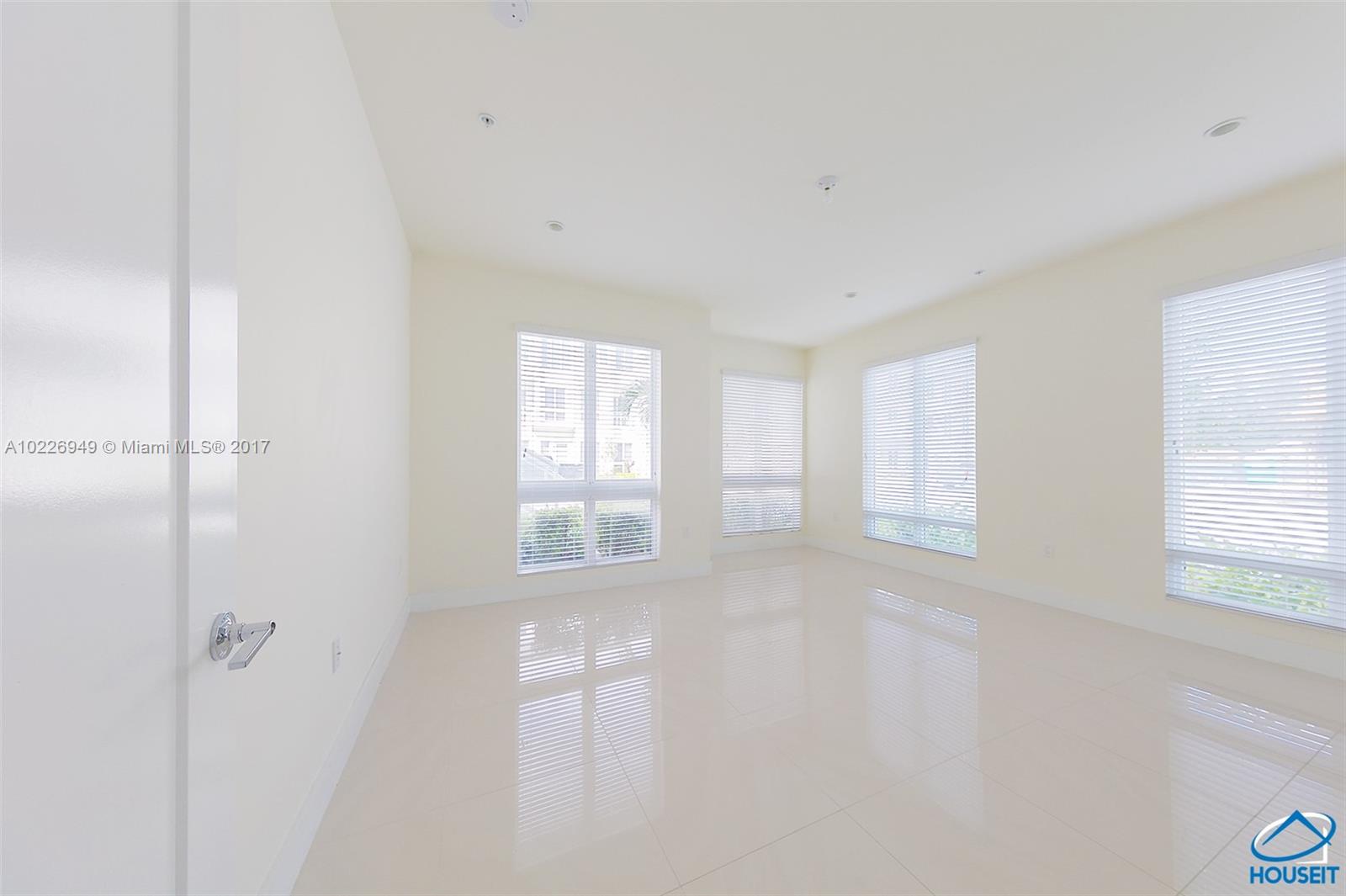 LANDMARK AT DORAL CONDO - Residential Lease