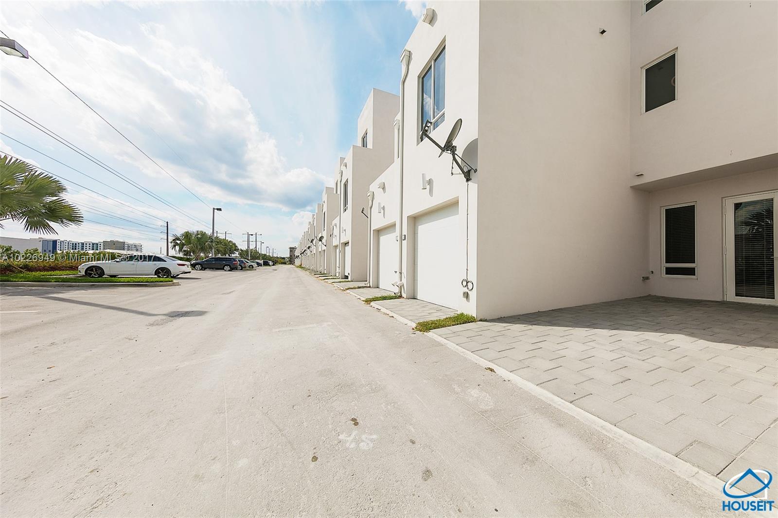 LANDMARK AT DORAL CONDO - Residential Lease