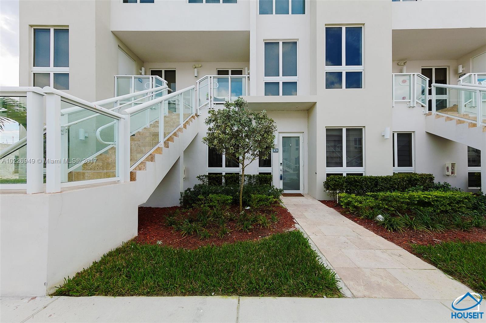 LANDMARK AT DORAL CONDO - Residential Lease