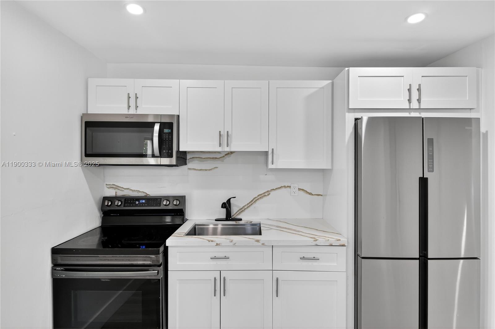 PINEWOOD PARK 2ND ADDN AM - Residential Lease