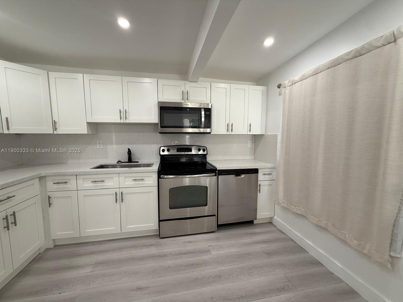 PINEWOOD PARK 2ND ADDN AM - Residential Lease