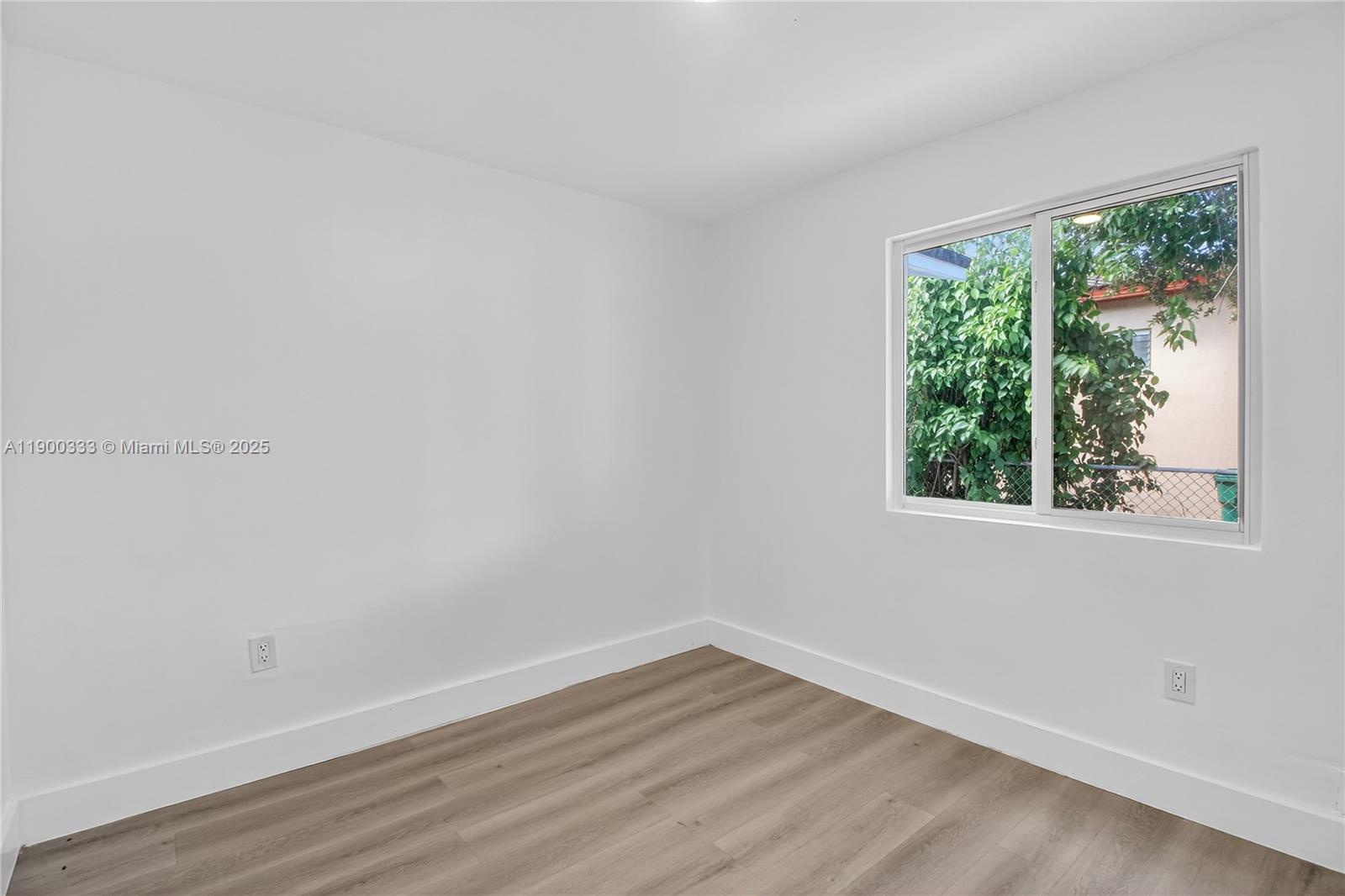 PINEWOOD PARK 2ND ADDN AM - Residential Lease