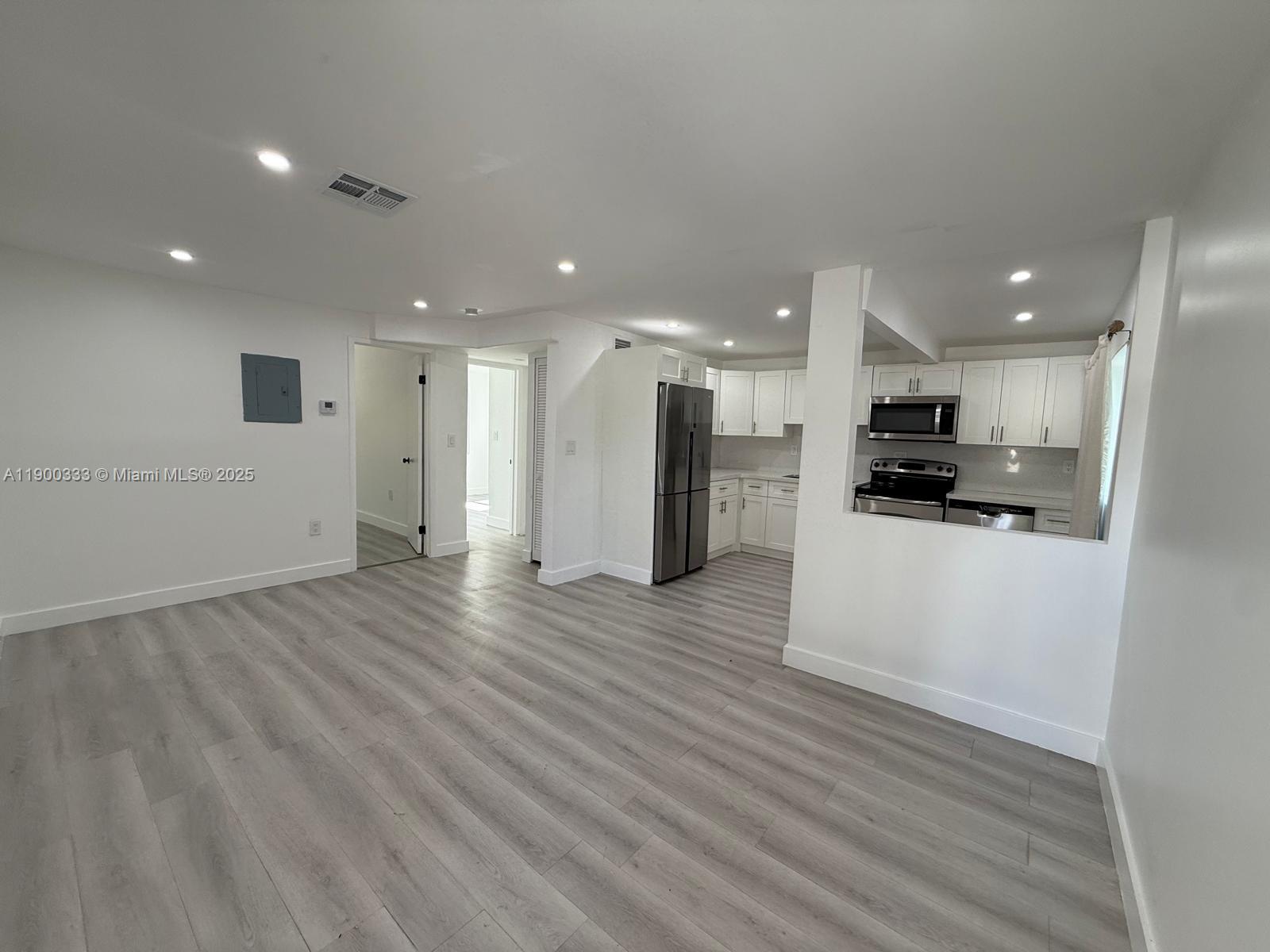 PINEWOOD PARK 2ND ADDN AM - Residential Lease