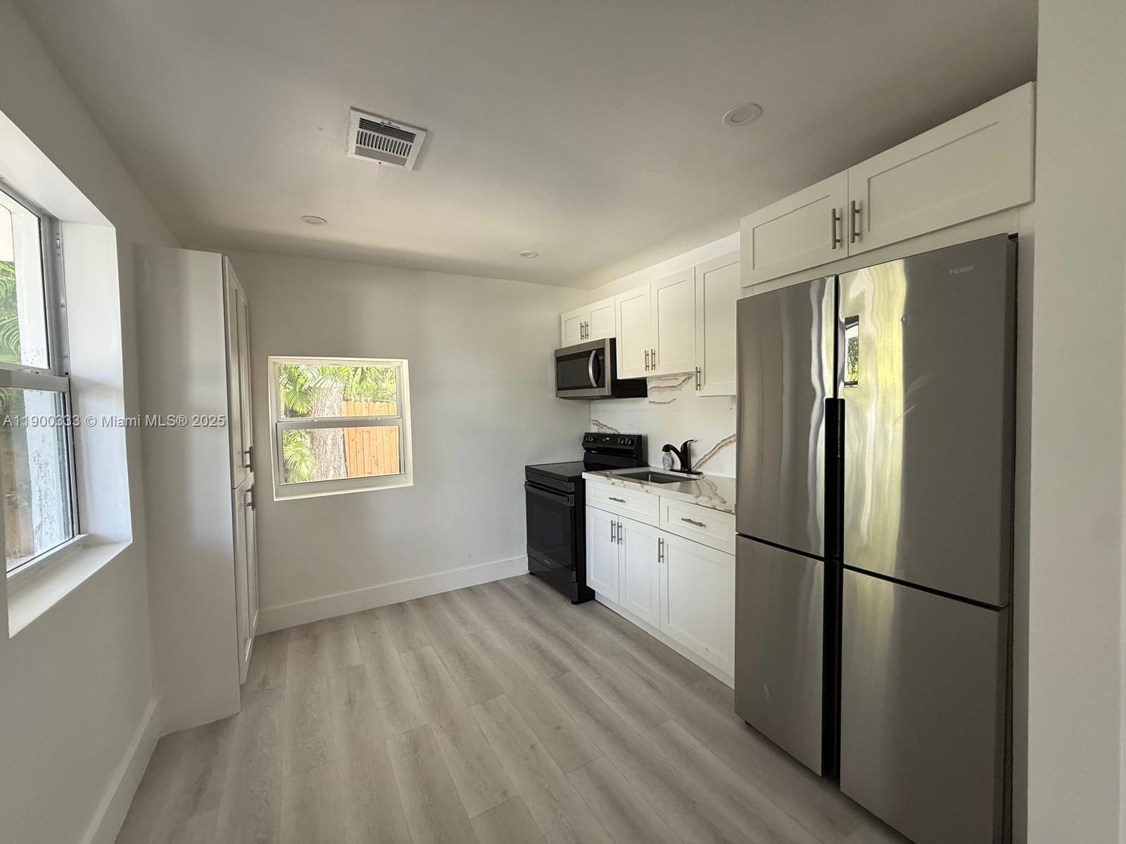 PINEWOOD PARK 2ND ADDN AM - Residential Lease