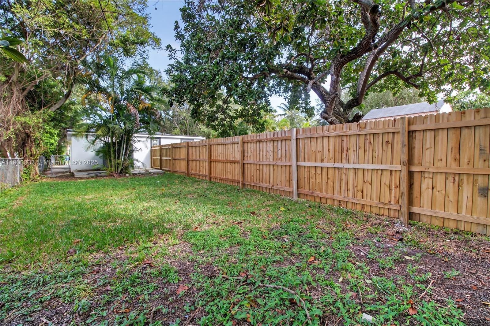 PINEWOOD PARK 2ND ADDN AM - Residential Lease