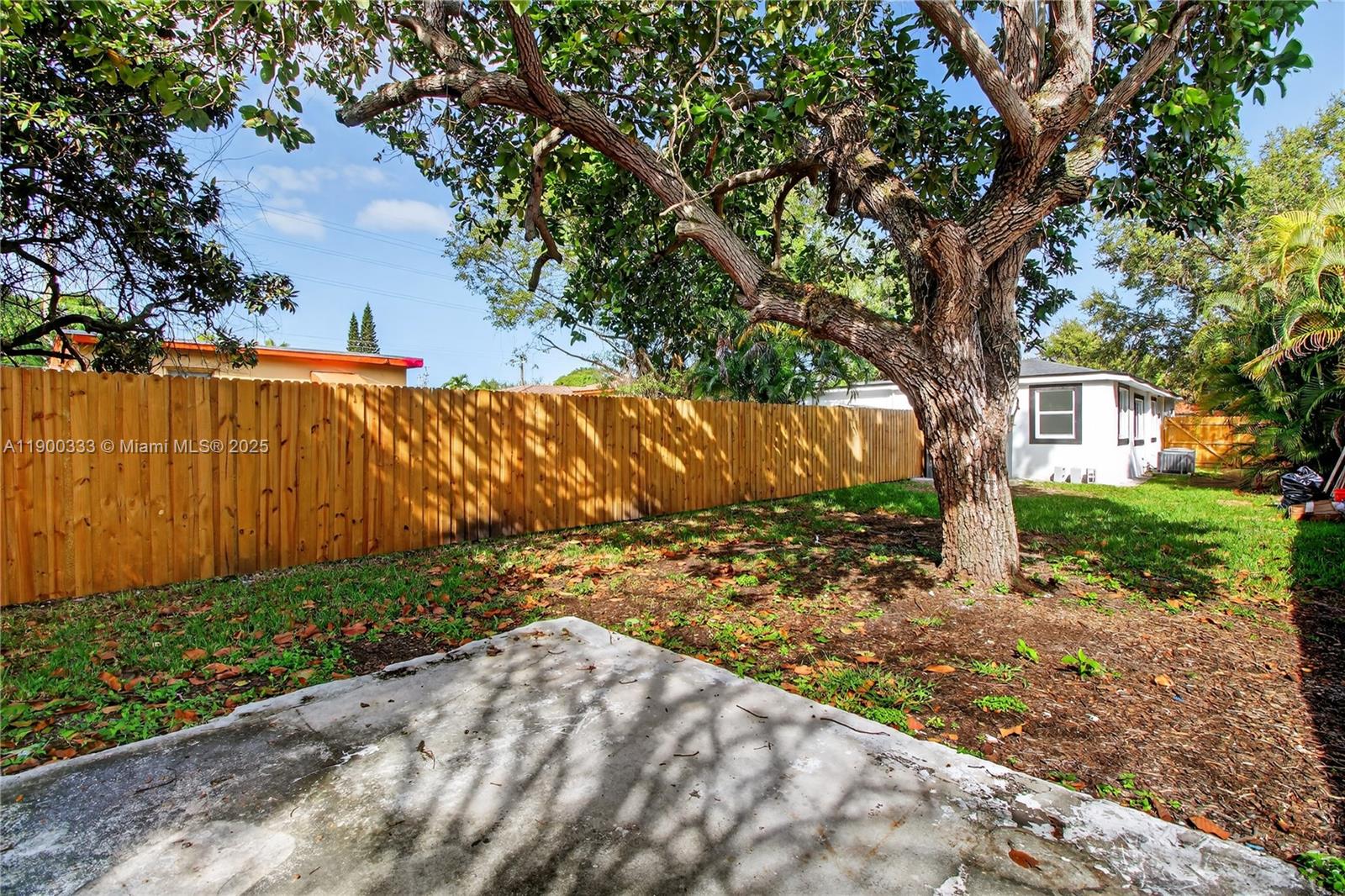 PINEWOOD PARK 2ND ADDN AM - Residential Lease