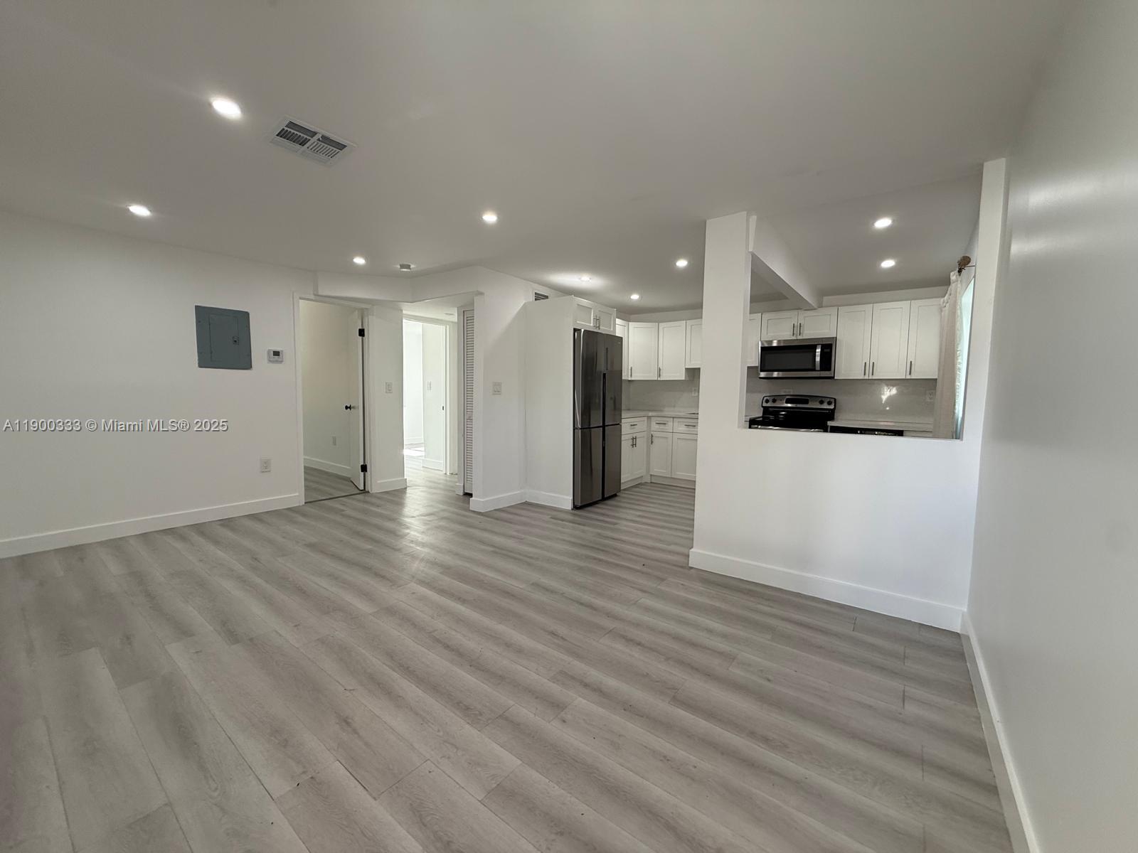 PINEWOOD PARK 2ND ADDN AM - Residential Lease