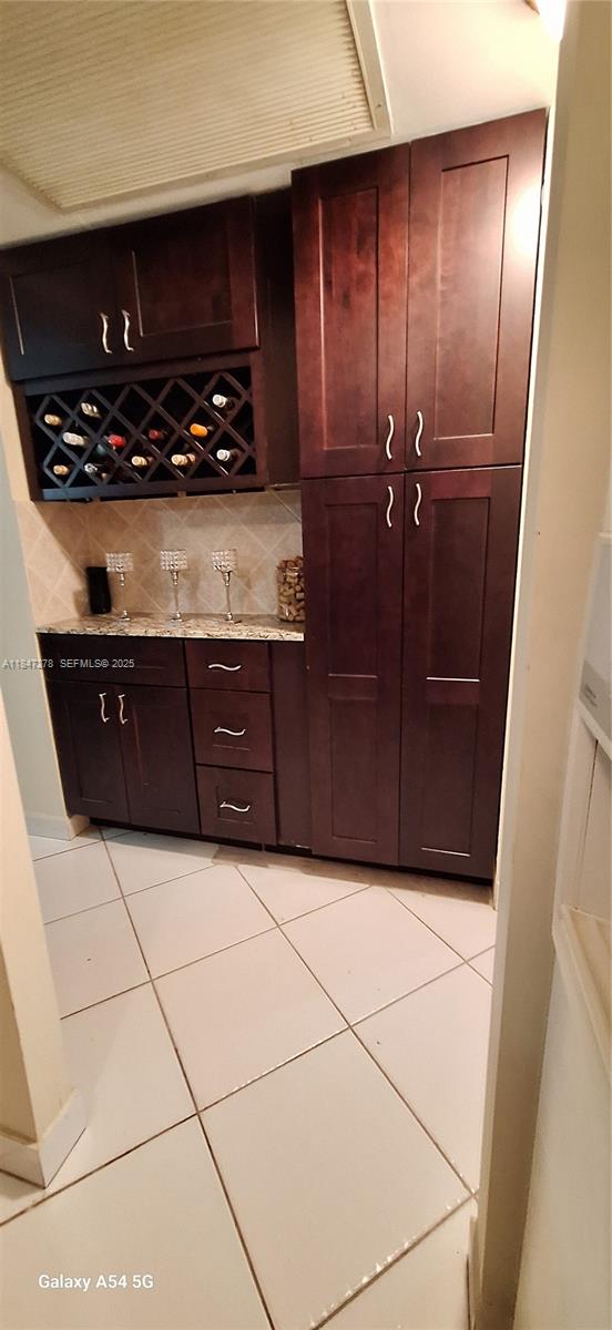 HAMPTON COURT CONDO - Residential