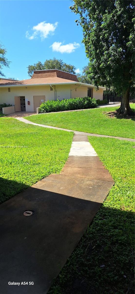 HAMPTON COURT CONDO - Residential