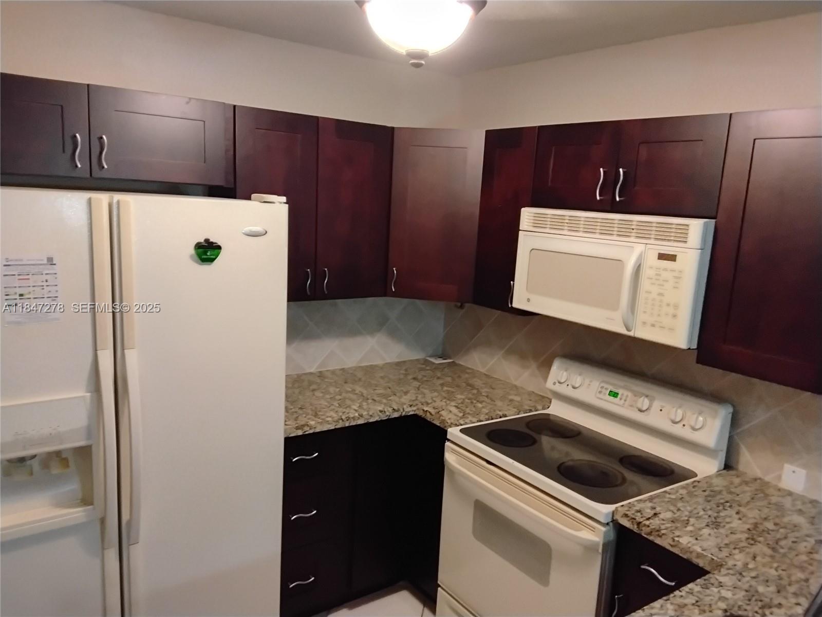 HAMPTON COURT CONDO - Residential