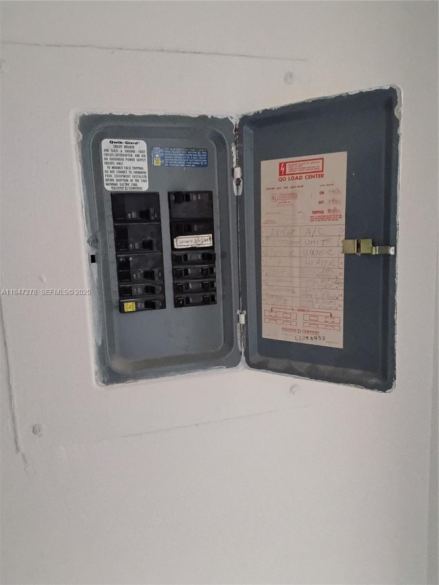 HAMPTON COURT CONDO - Residential