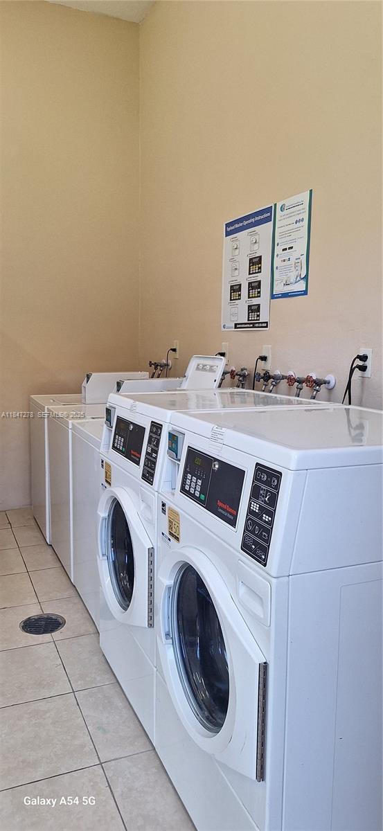 HAMPTON COURT CONDO - Residential