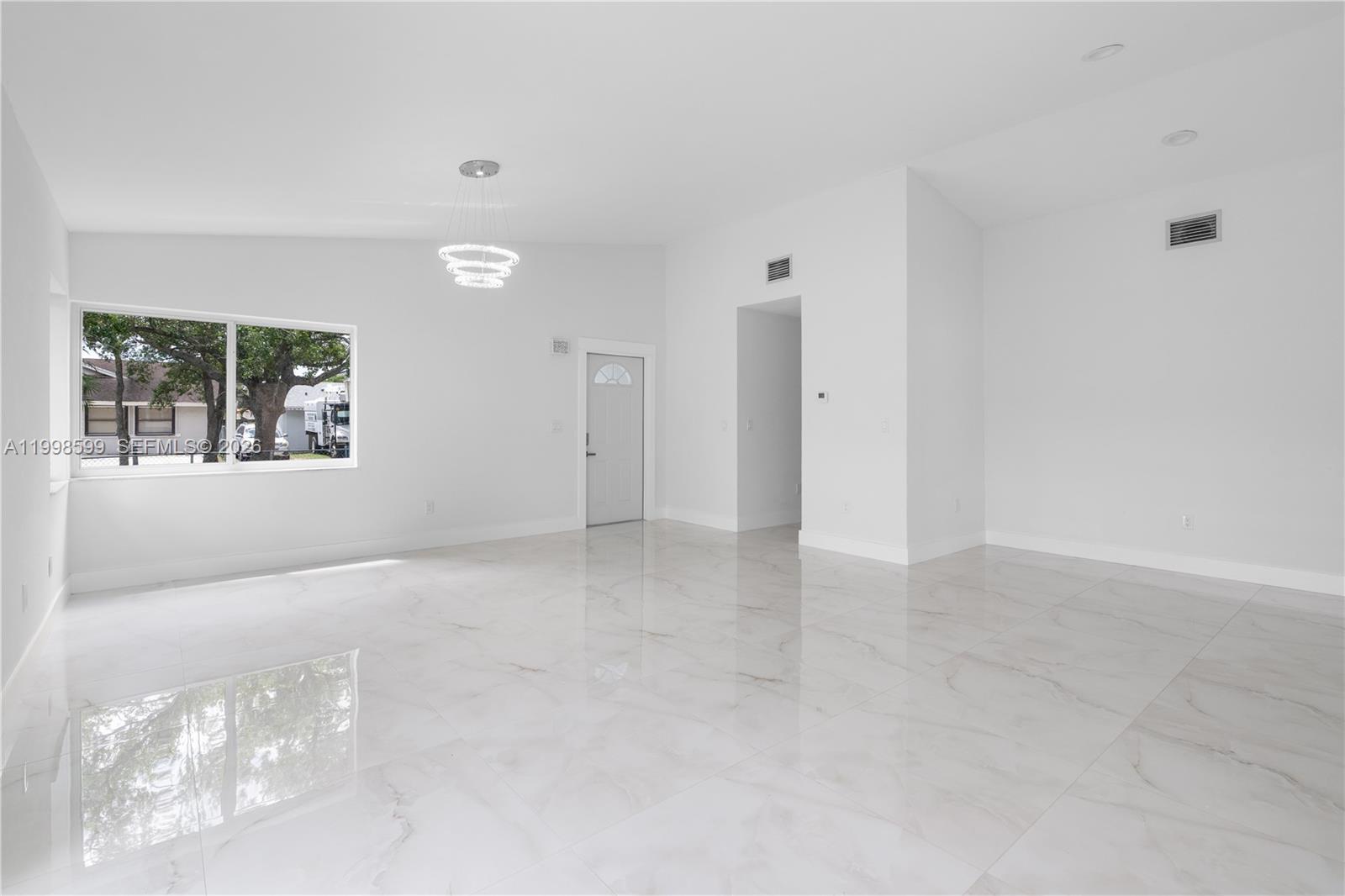 PINE NEEDLES HOMES - Residential