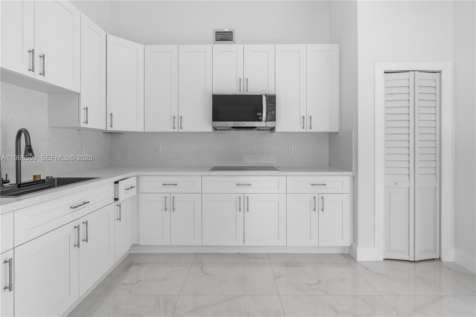 PINE NEEDLES HOMES - Residential