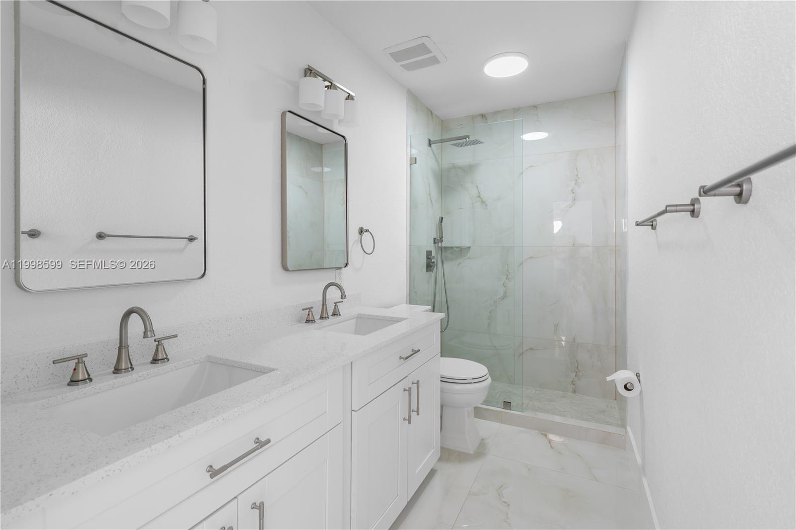 PINE NEEDLES HOMES - Residential