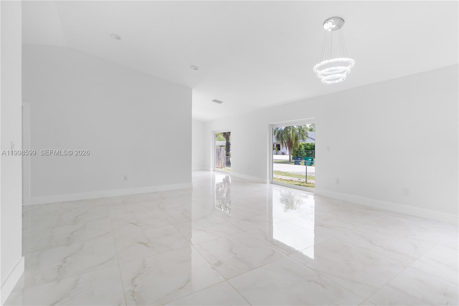 PINE NEEDLES HOMES - Residential