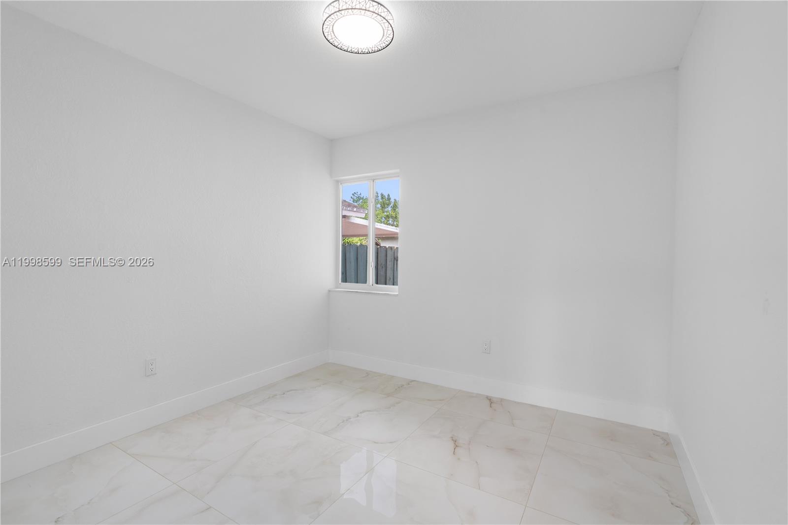 PINE NEEDLES HOMES - Residential