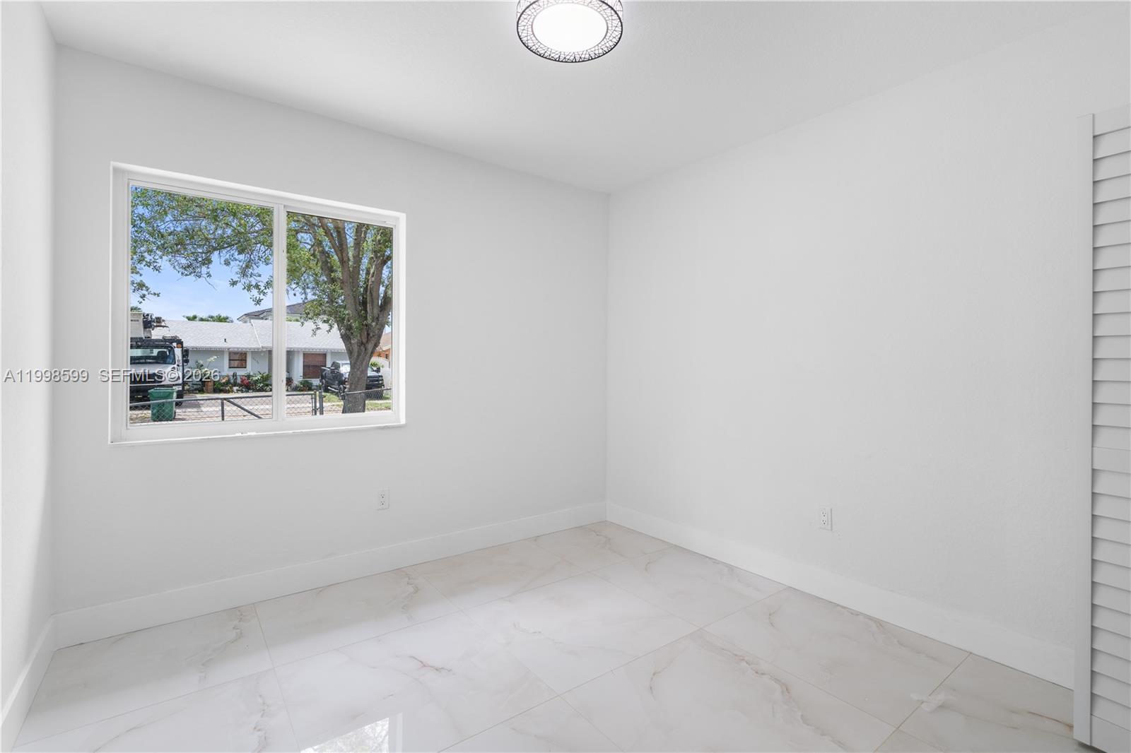 PINE NEEDLES HOMES - Residential