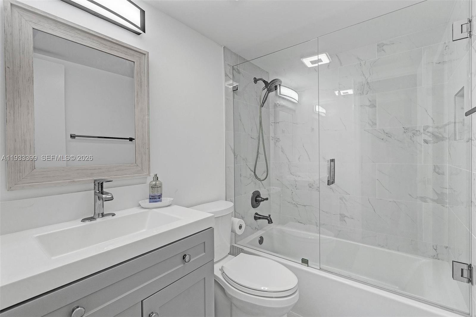 BAY REACH CONDO - Residential