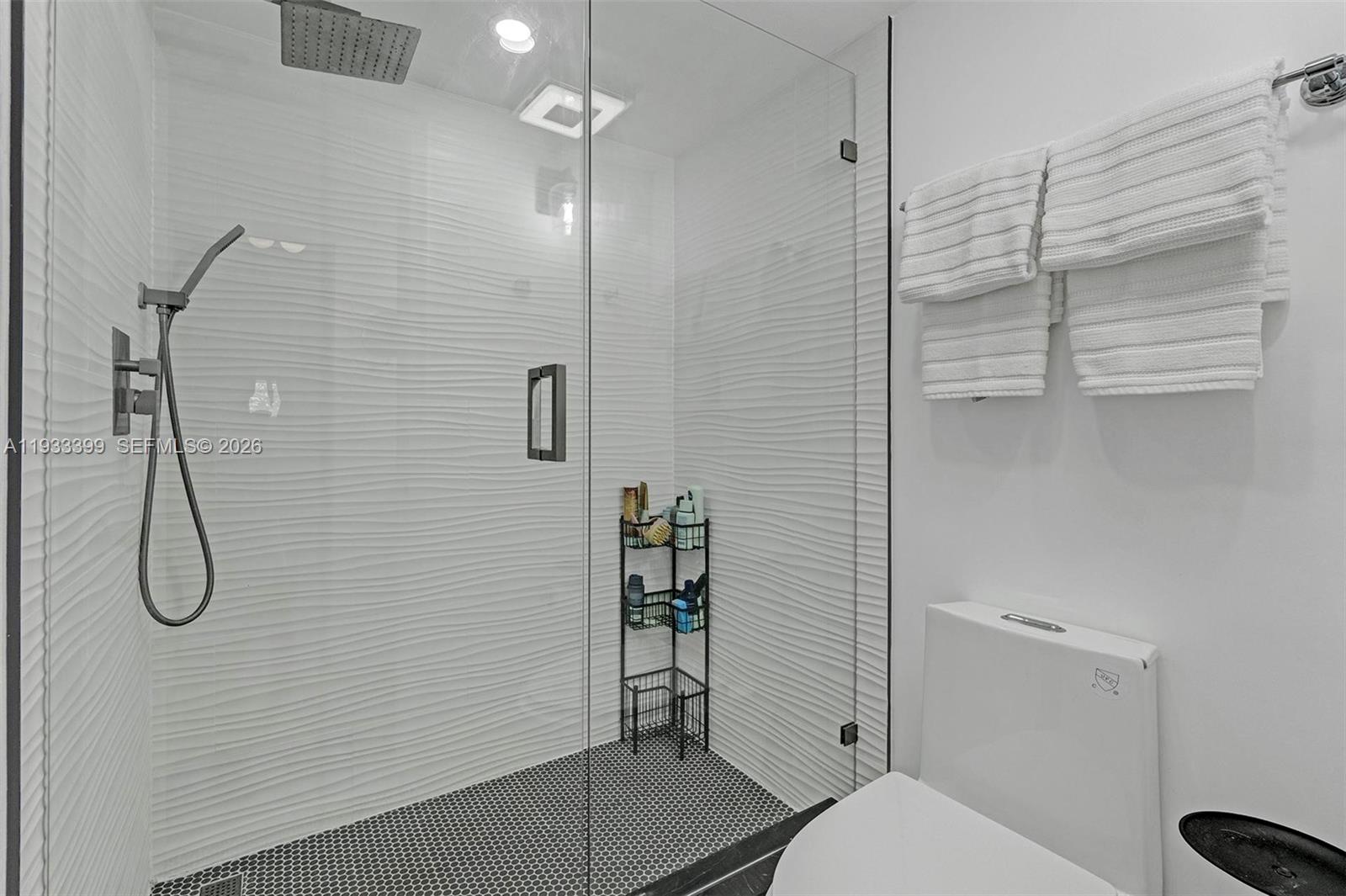 BAY REACH CONDO - Residential