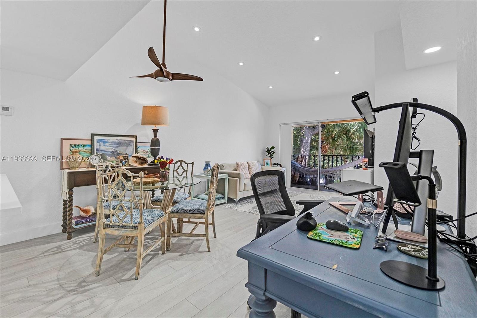 BAY REACH CONDO - Residential