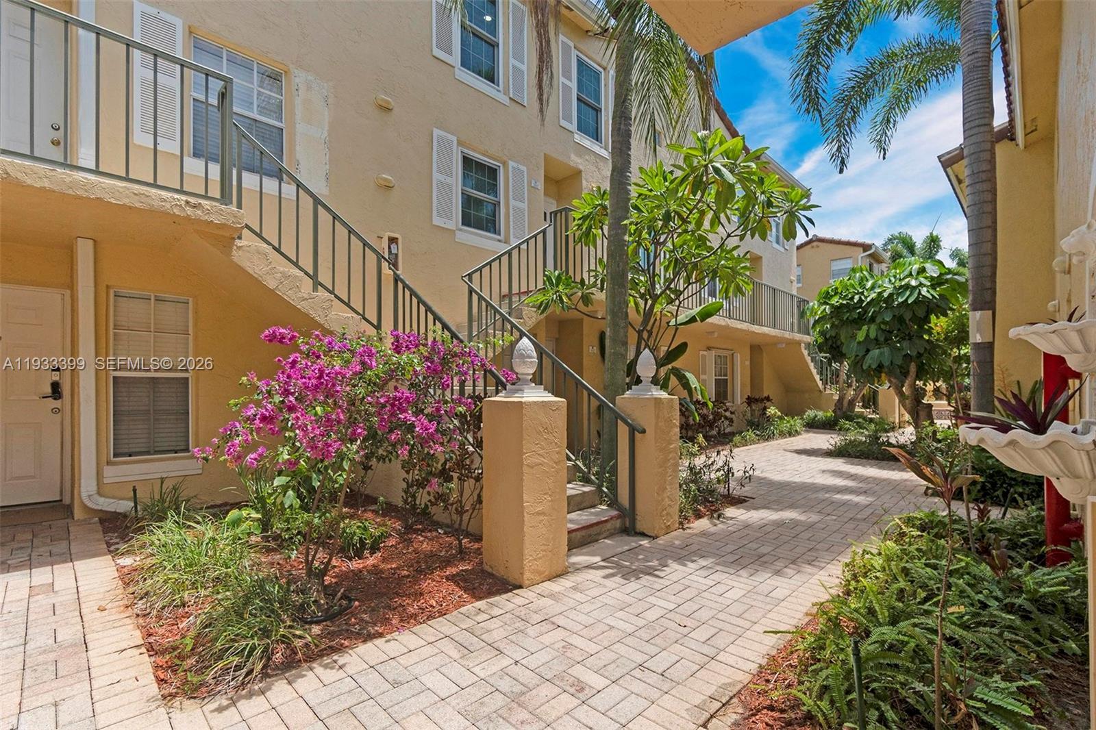 BAY REACH CONDO - Residential