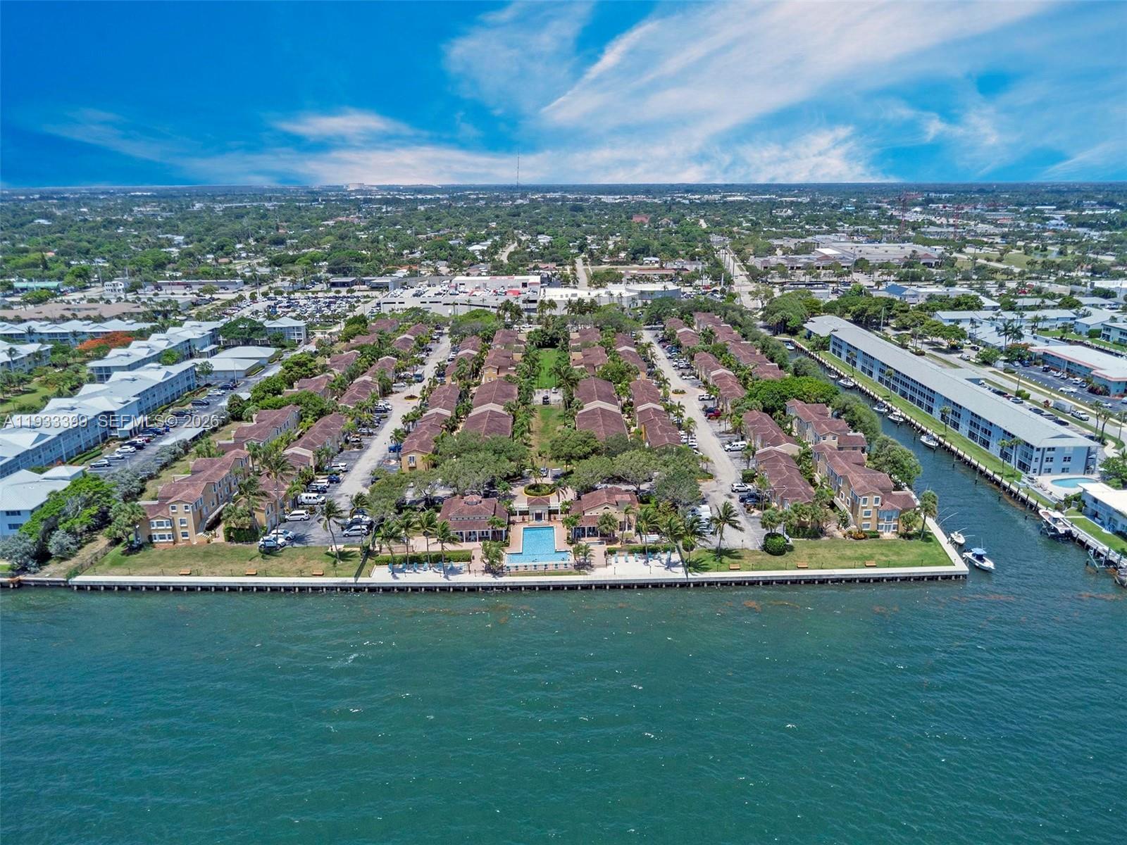 BAY REACH CONDO - Residential