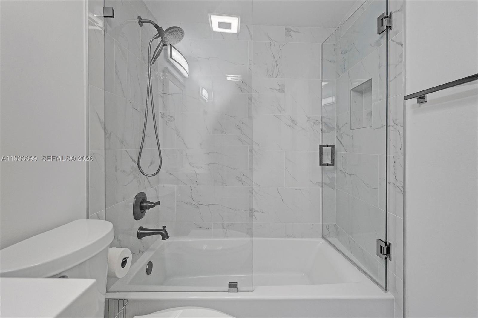 BAY REACH CONDO - Residential