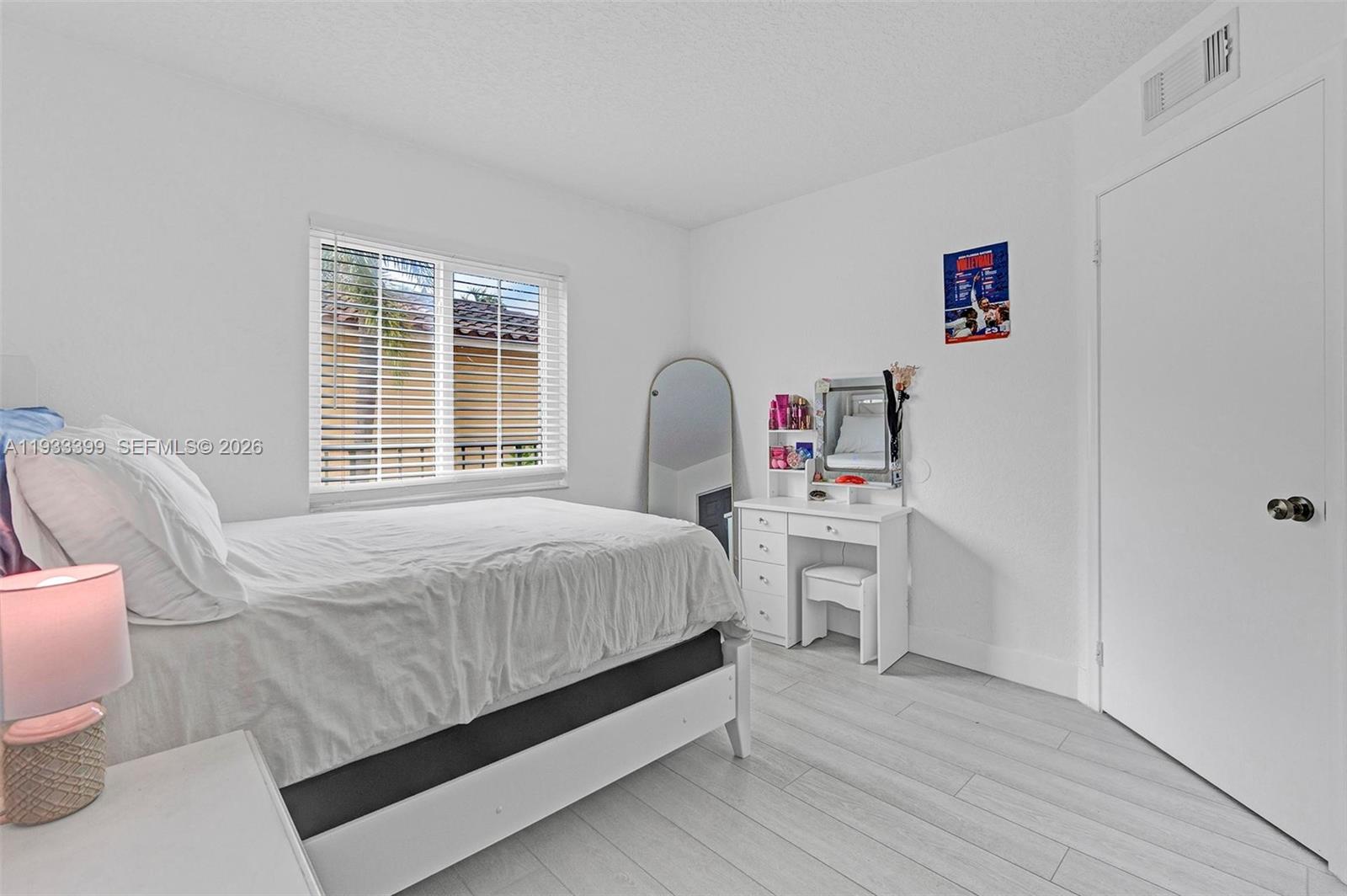 BAY REACH CONDO - Residential