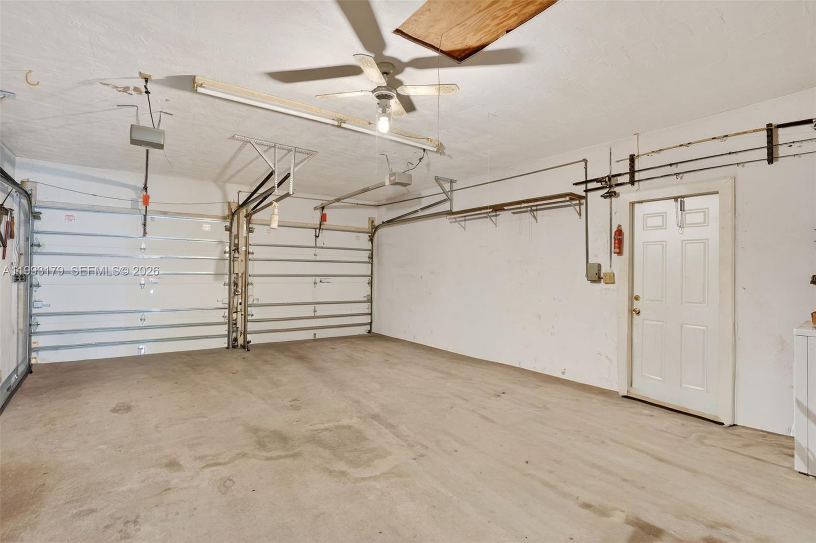 OAKLAND ACRES - Residential