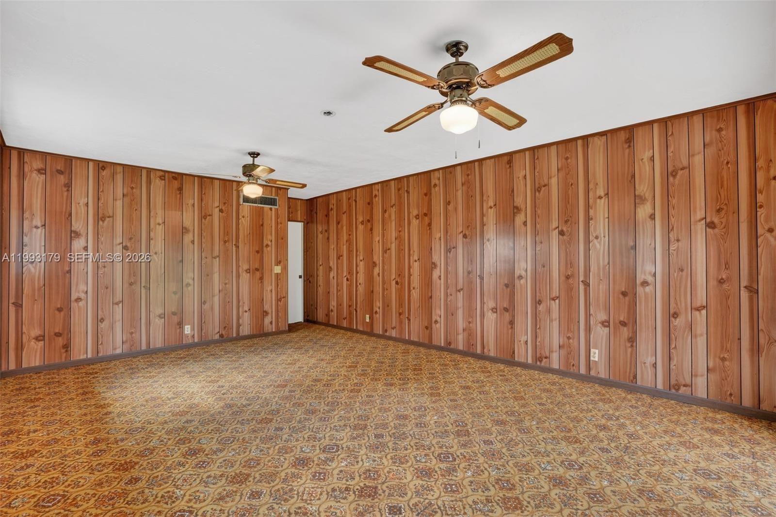 OAKLAND ACRES - Residential