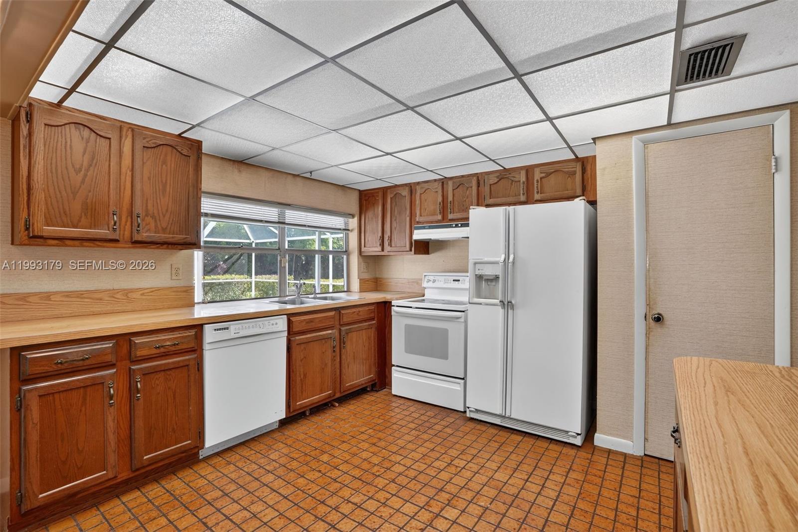 OAKLAND ACRES - Residential