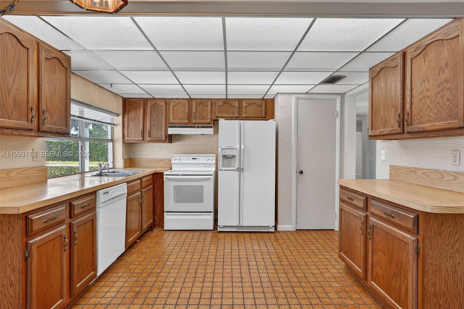 OAKLAND ACRES - Residential