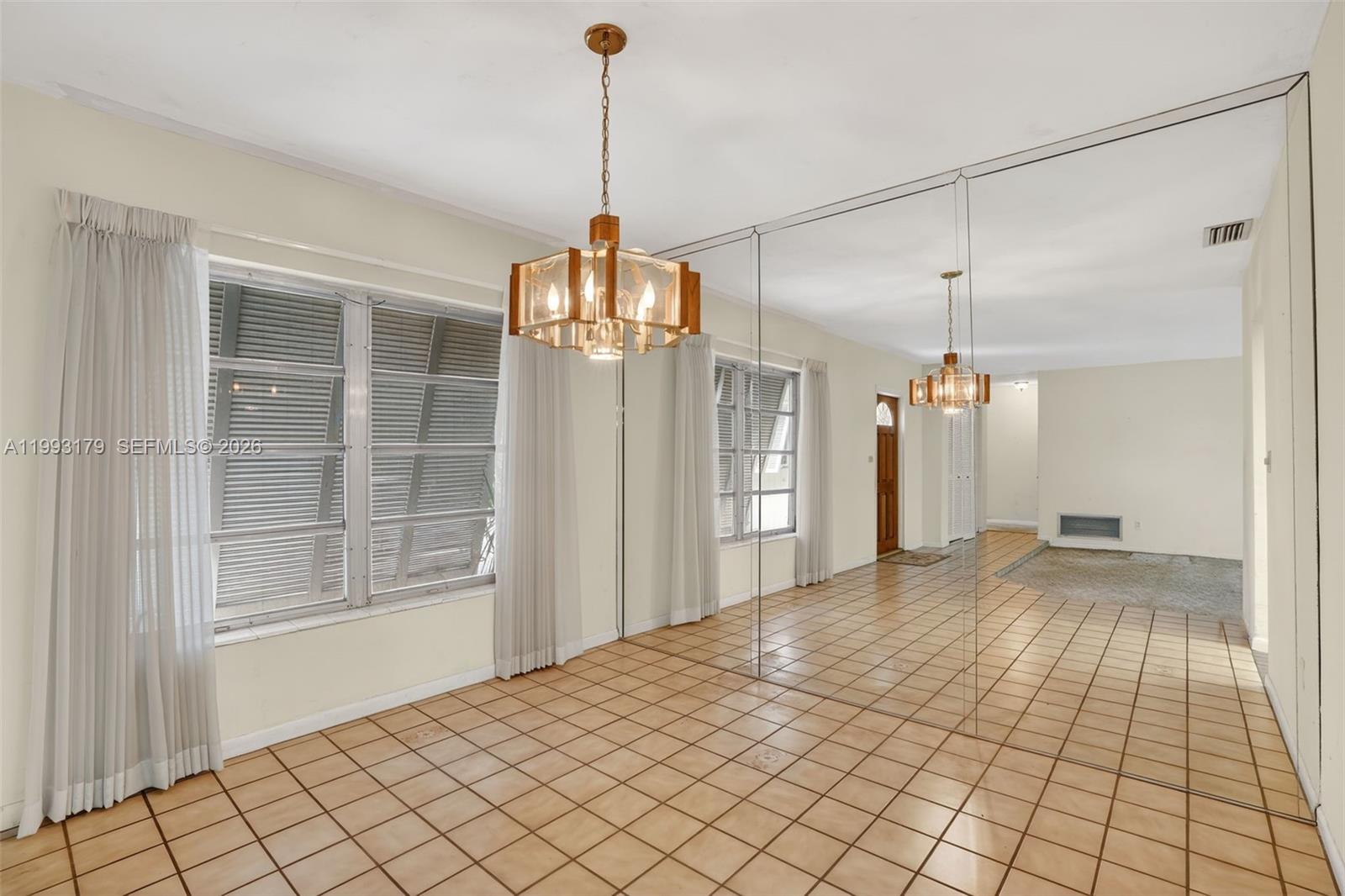 OAKLAND ACRES - Residential