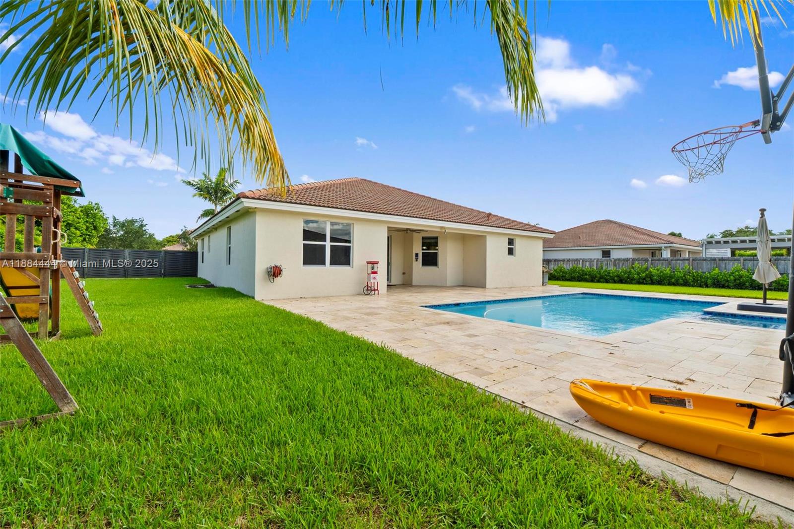 ESTATE MANSIONS 1ST ADDN - Residential