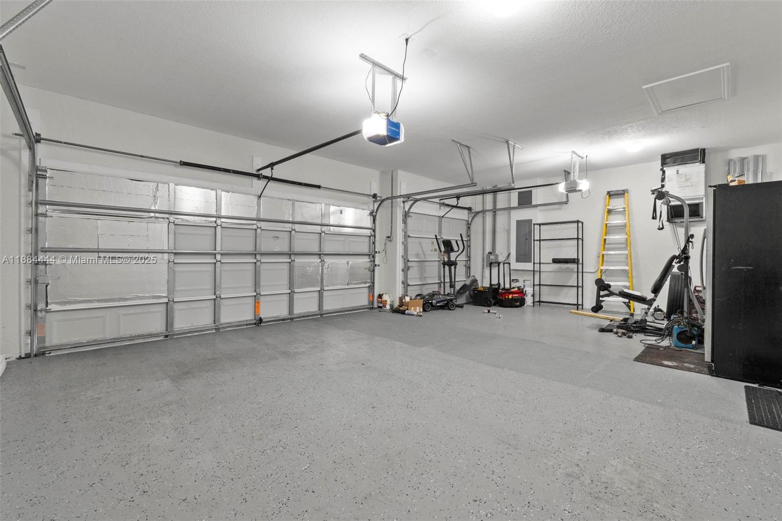 ESTATE MANSIONS 1ST ADDN - Residential